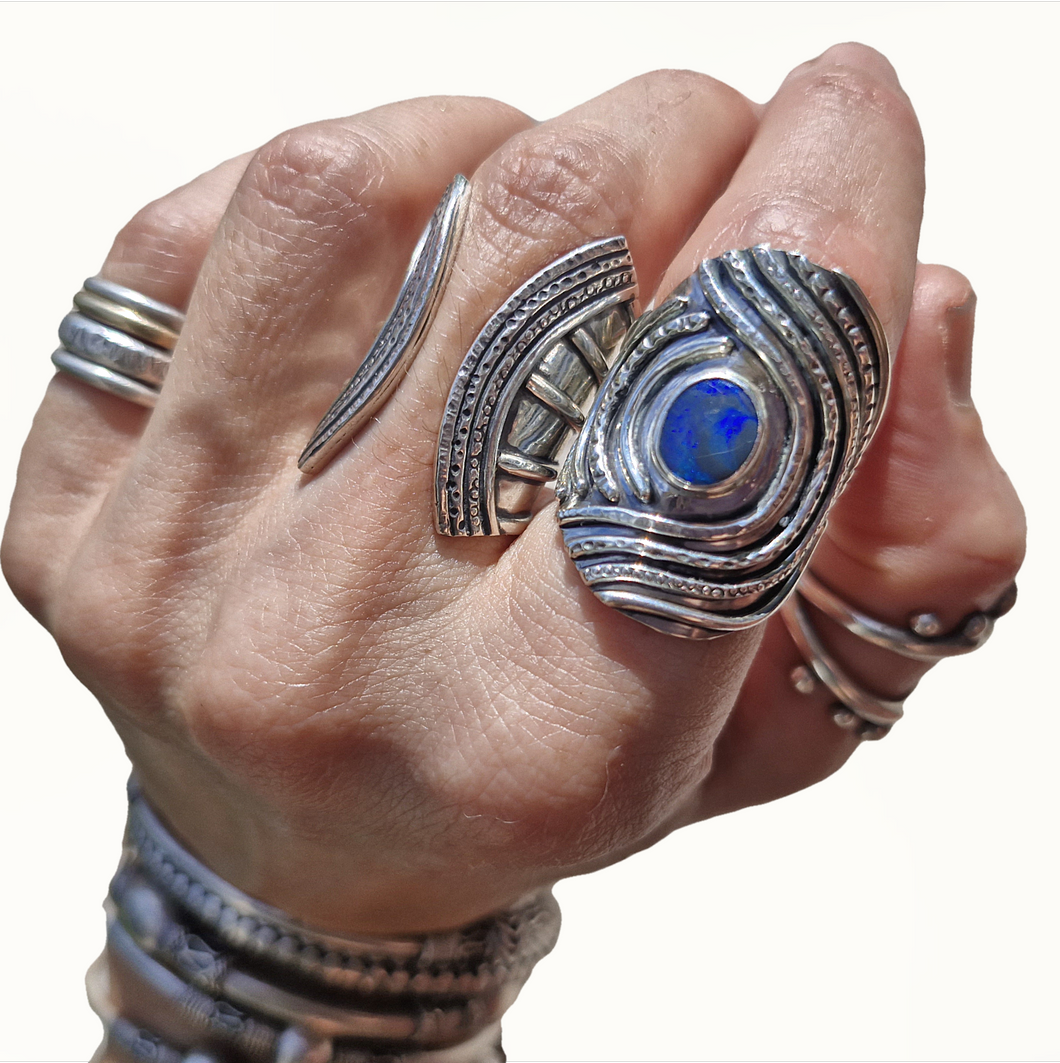 Lightning Ridge Earth Lines Shield Ring