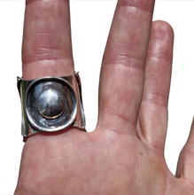 Load image into Gallery viewer, Moonphase Boulder Opal Ring