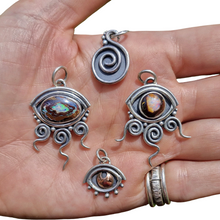 Load image into Gallery viewer, Mini Spiral Pendant