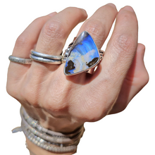 Load image into Gallery viewer, Waves of Life Boulder Opal Ring