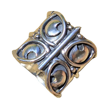 Load image into Gallery viewer, Butterfl-Eye Ring - Made to Order