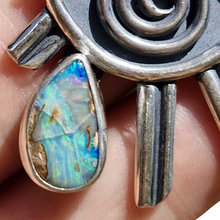 Load image into Gallery viewer, Spiral Eyes - DISCOUNT APPLIED ON CHECKOUT