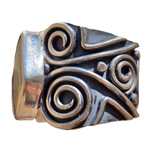 Load image into Gallery viewer, Spiralverse Boulder Opal Ring