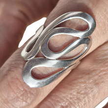 Load image into Gallery viewer, 925 Silver Swirly Ring