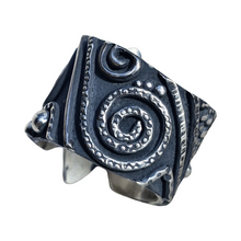 Load image into Gallery viewer, Boulder Opal Ring