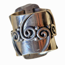 Load image into Gallery viewer, Spiral Spine Boulder Opal Ring
